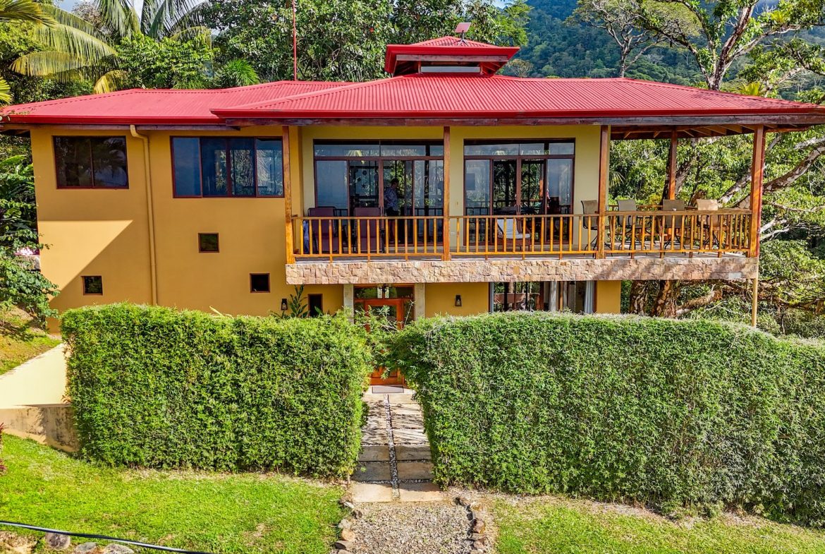 JUNGLE PROPERTY WITH A GUEST HOUSE, IN TRES RIOS –  6.5 ACRES, Uvita, Costa Rica — photo 3