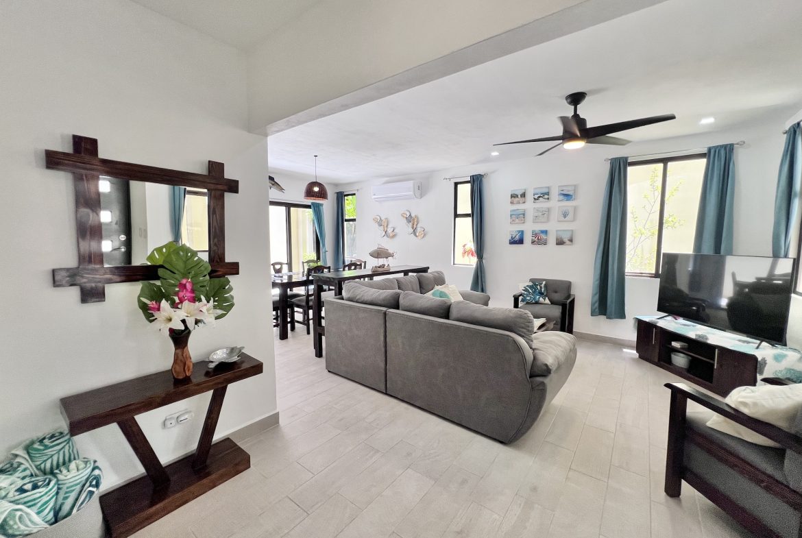 VILLA TORTUGA IN GATED COMMUNITY NEAR TO QUEPOS CENTER  – 0.08 ACRES