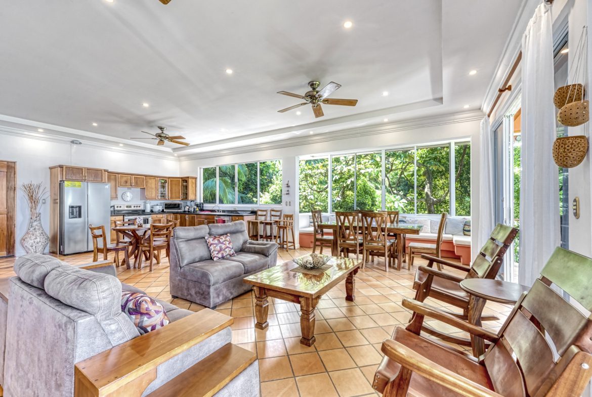 LUXURY PROPERTY WITH FOUR BEDROOMS AND OCEAN VIEWS – 0.26 ACRES, Uvita, Costa Rica — photo 6