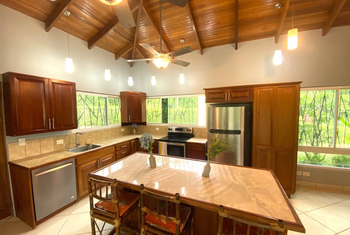 HOUSE WITH THREE BEDROOMS AND MOUNTAINS VIEWS, IN OJOCHAL – 1.8 ACRES
