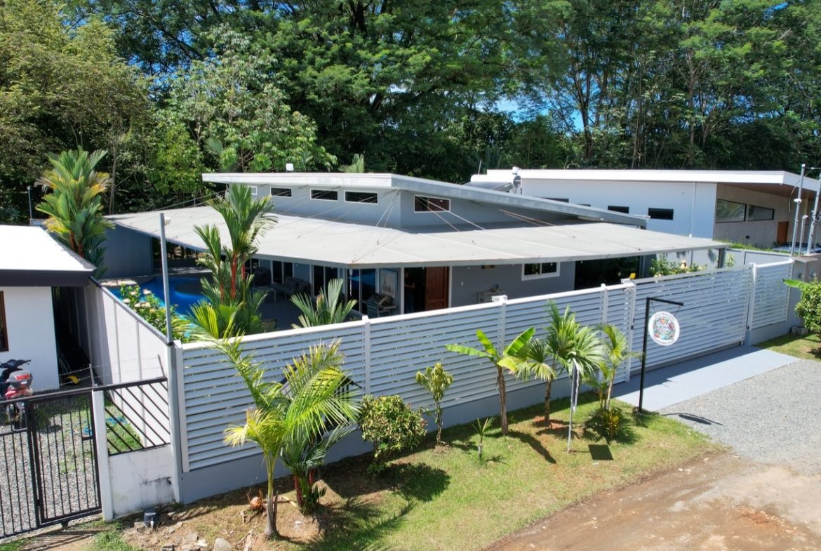 PROPERTY WITH COVERED CARPORT, IN BAHIA BALLENA – 0.12 ACRES, Uvita, Costa Rica — photo 2
