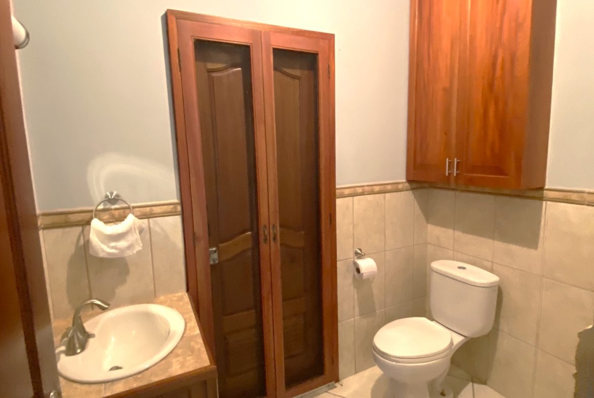 HOUSE WITH THREE BEDROOMS AND MOUNTAINS VIEWS, IN OJOCHAL – 1.8 ACRES
