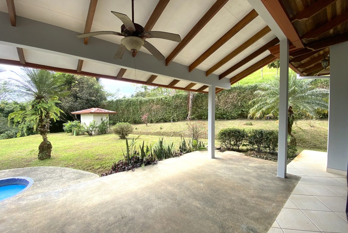 HOUSE WITH THREE BEDROOMS AND MOUNTAINS VIEWS, IN OJOCHAL – 1.8 ACRES