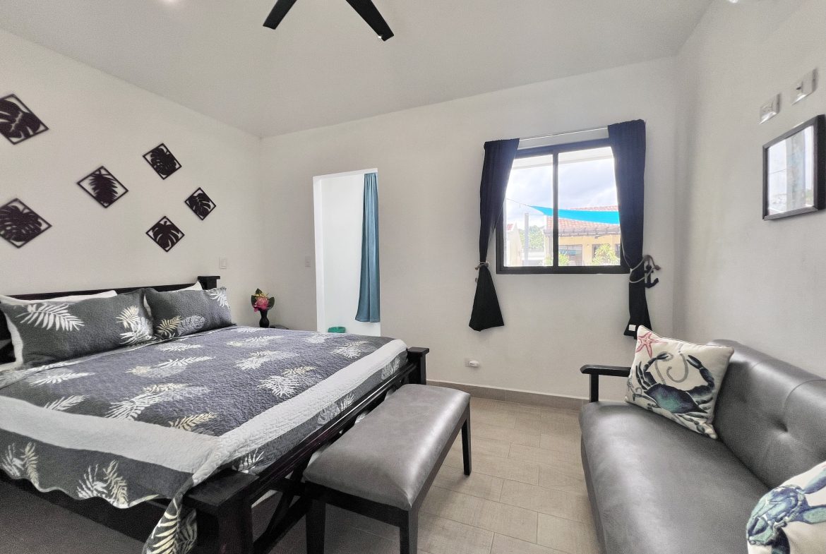 VILLA TORTUGA IN GATED COMMUNITY NEAR TO QUEPOS CENTER  – 0.08 ACRES