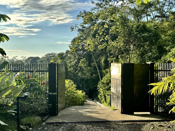BLACK VILLAS IN THE MIDDLE OF THE NATURE, IN UVITA – 2.35 ACRES, Uvita, Costa Rica — photo 1