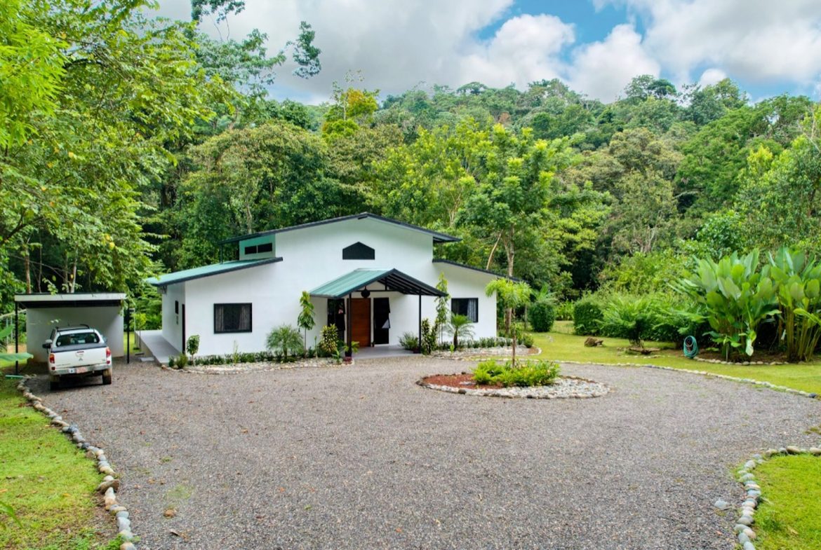 PROPERTY IN THE MIDDLE OF THE TREES WITH POOL, IN TRES RIOS – 0.91 ACRES, Uvita, Costa Rica — photo 2