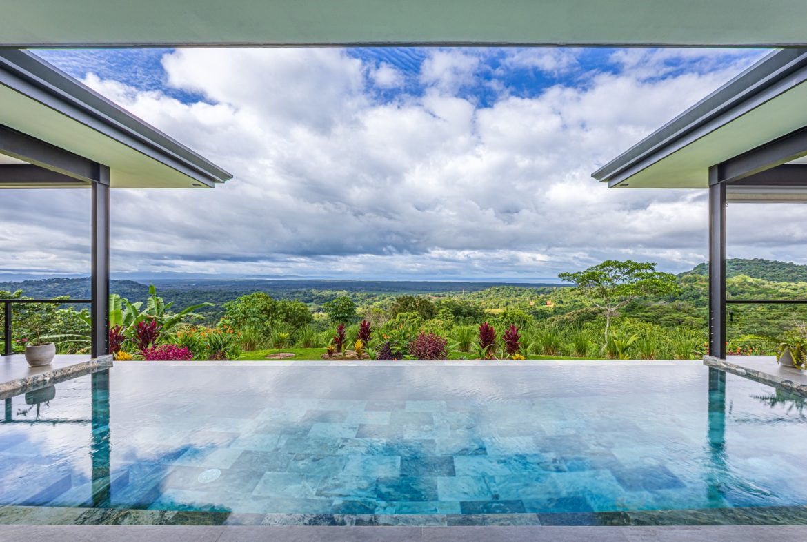 LUXURY PROPERTY WITH SOLAR POWERED AND VALLEY VIEWS, IN TRES RIOS – 11. 7 ACRES, Uvita, Costa Rica — photo 6