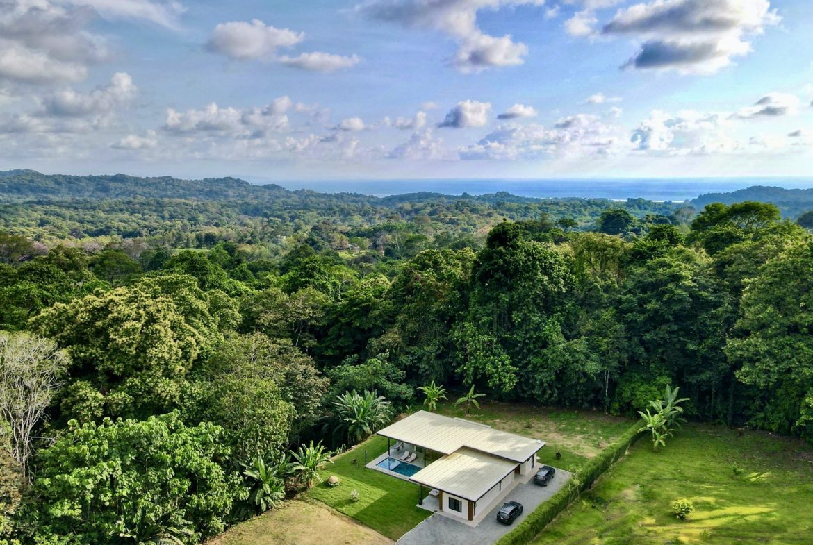 LUXURY PROPERTY WITH TREES VIEWS, IN OJOCHAL – 1.8 ACRES, Uvita, Costa Rica — photo 2