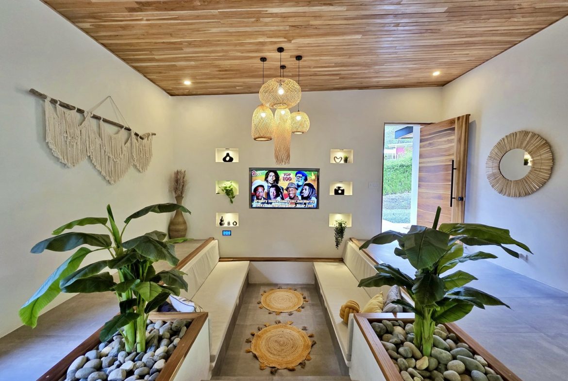 LUXURY PROPERTY WITH TREES VIEWS, IN OJOCHAL – 1.8 ACRES