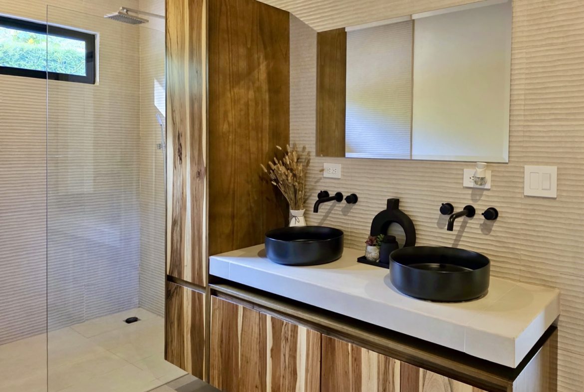 LUXURY PROPERTY WITH TREES VIEWS, IN OJOCHAL – 1.8 ACRES