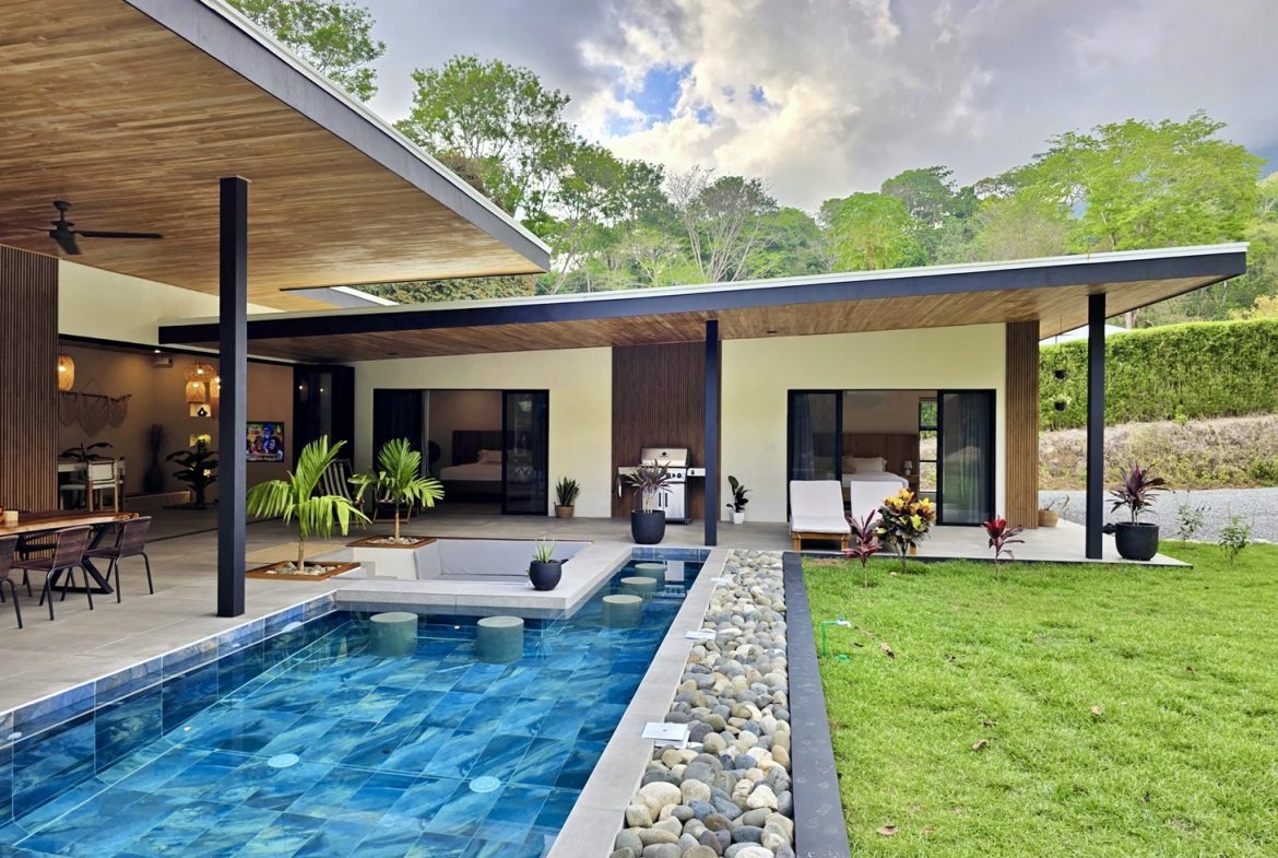 LUXURY PROPERTY WITH TREES VIEWS, IN OJOCHAL – 1.8 ACRES