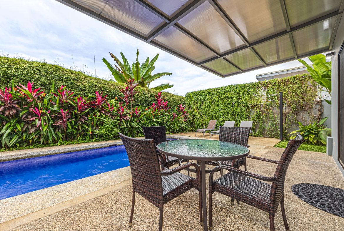 PROPERTY WITH TWO BEDROOM AND COVERED PATIO, IN UVITA – 0.11 ACRES
