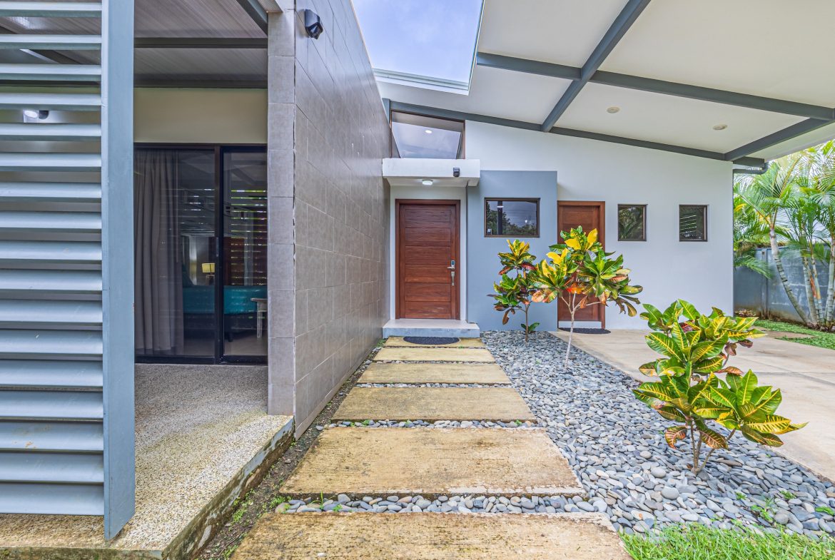 PROPERTY WITH TWO BEDROOM AND COVERED PATIO, IN UVITA – 0.11 ACRES, Uvita, Costa Rica — photo 4
