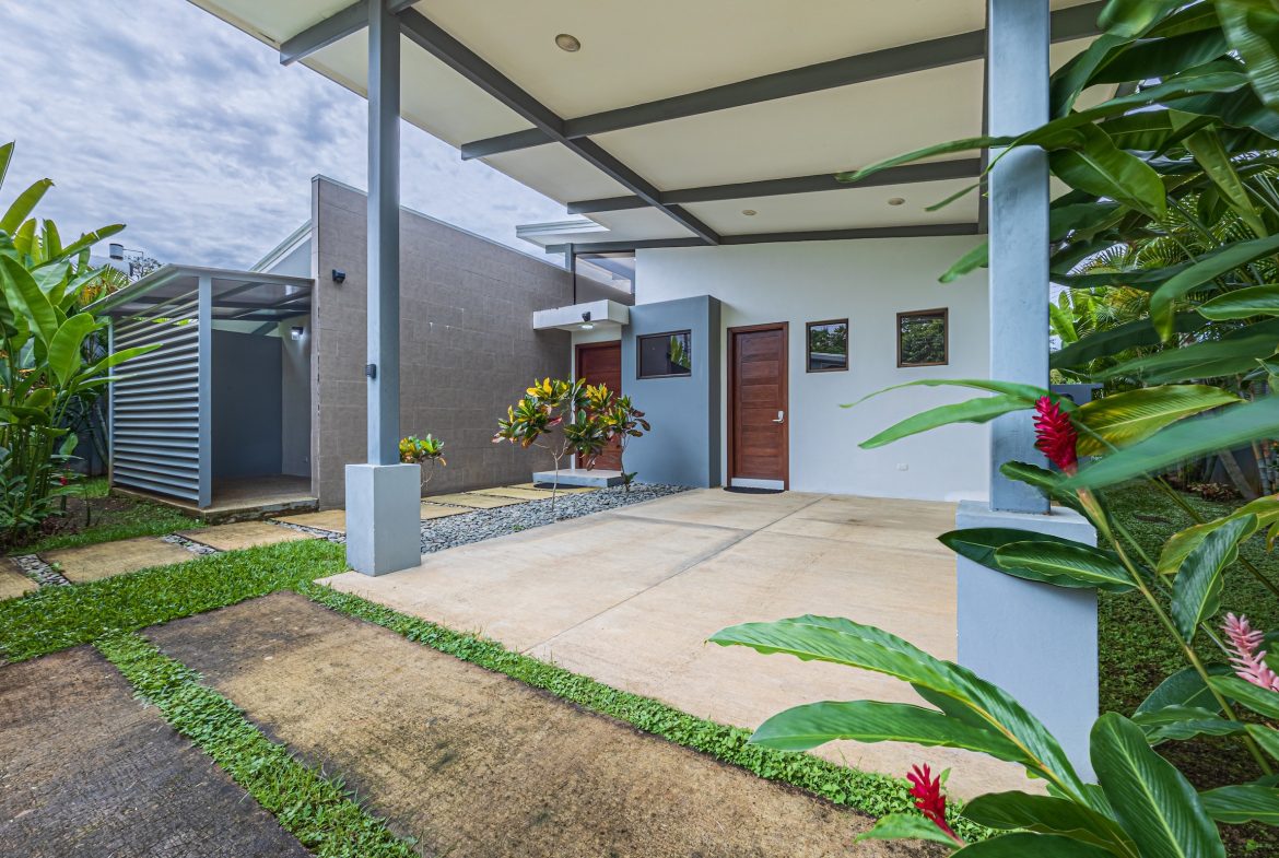 PROPERTY WITH TWO BEDROOM AND COVERED PATIO, IN UVITA – 0.11 ACRES, Uvita, Costa Rica — photo 5