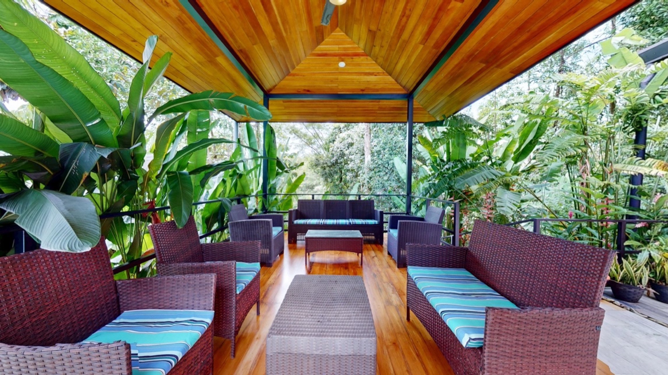 5526 – Affordable Resort-Style Ocean View Home_09