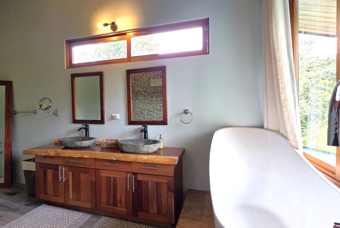 PROPERTY WITH LANDSCAPING VIEWS, IN UVITA JARDINES DEL MORETE – 2.33 ACRES