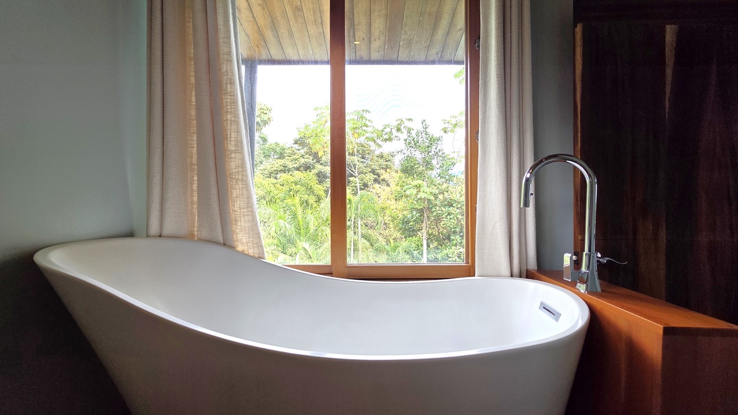 5526 – Affordable Resort-Style Ocean View Home_38