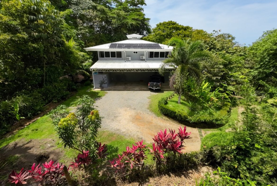 JUNGLE PROPERTY WITH THREE BEDROOMS, IN LOS JARDINES DEL MORETE UVITA – 1.89 ACRES, Uvita, Costa Rica — photo 3
