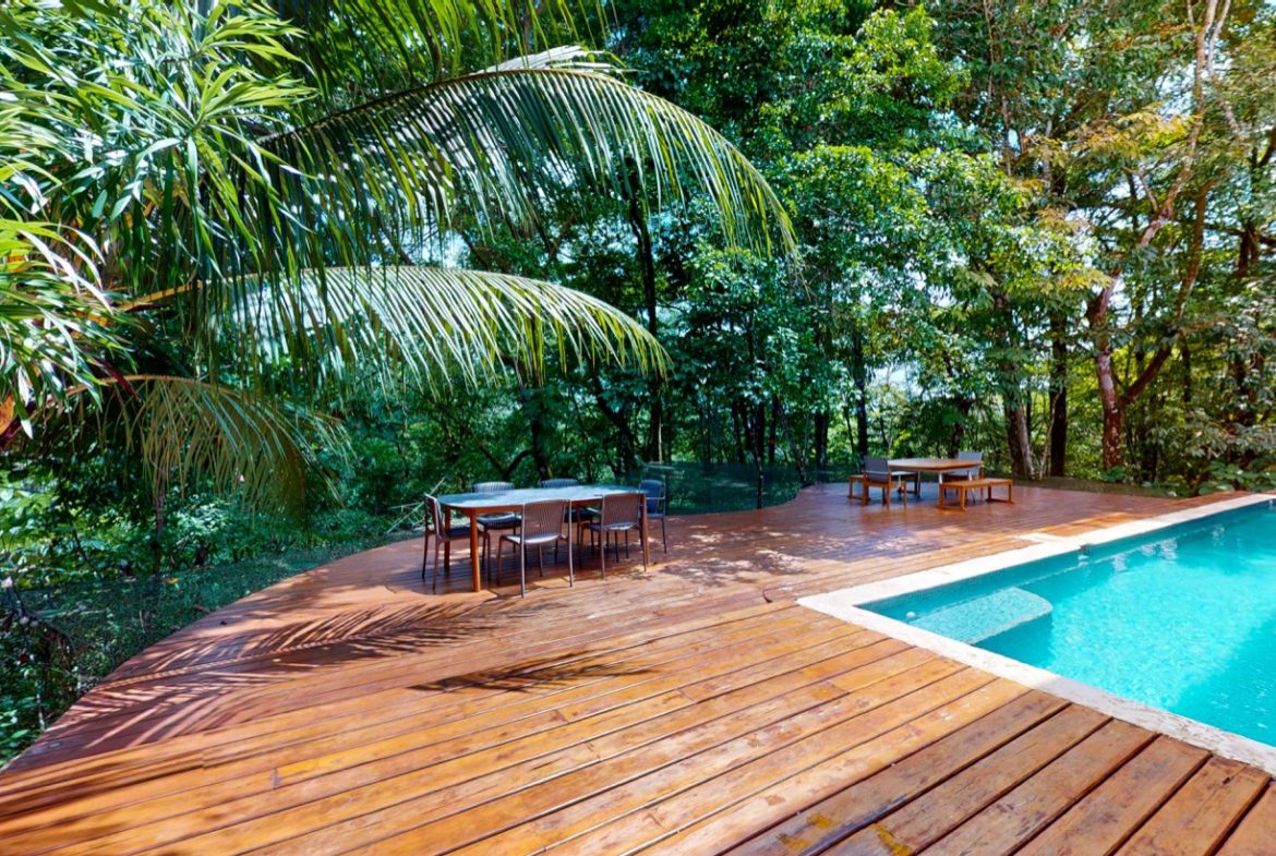 JUNGLE PROPERTY WITH THREE BEDROOMS, IN LOS JARDINES DEL MORETE UVITA – 1.89 ACRES