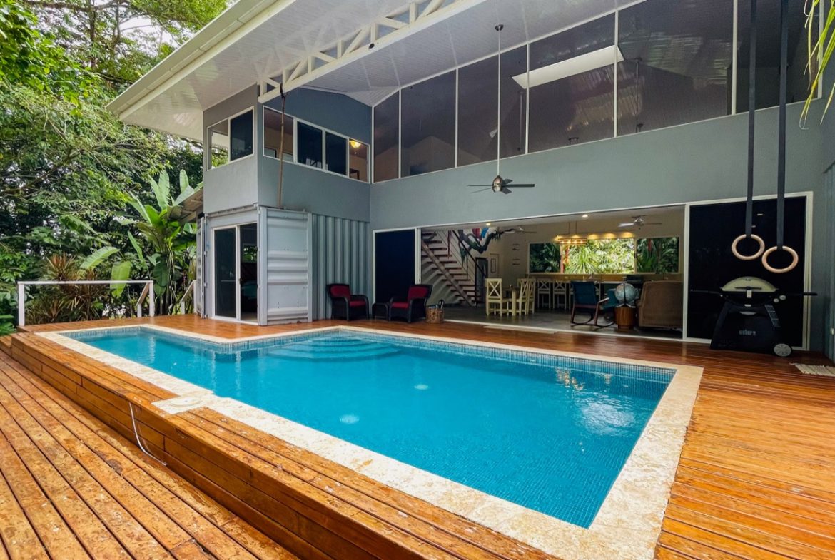 JUNGLE PROPERTY WITH THREE BEDROOMS, IN LOS JARDINES DEL MORETE UVITA – 1.89 ACRES