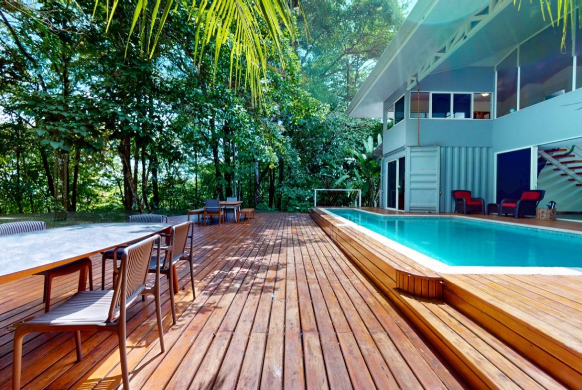 JUNGLE PROPERTY WITH THREE BEDROOMS, IN LOS JARDINES DEL MORETE UVITA – 1.89 ACRES