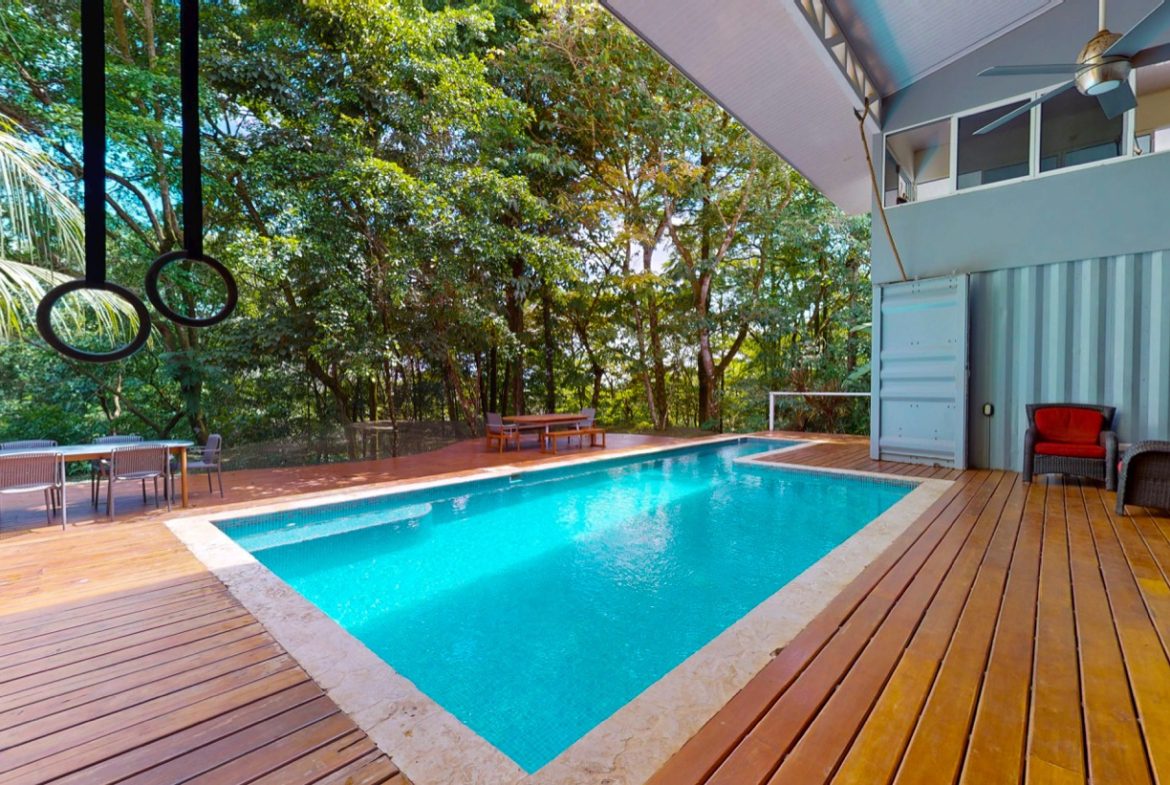 JUNGLE PROPERTY WITH THREE BEDROOMS, IN LOS JARDINES DEL MORETE UVITA – 1.89 ACRES