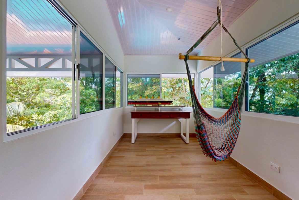 JUNGLE PROPERTY WITH THREE BEDROOMS, IN LOS JARDINES DEL MORETE UVITA – 1.89 ACRES
