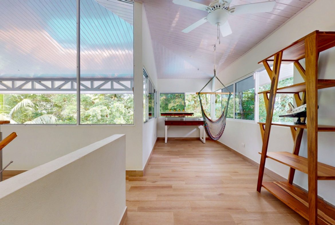 JUNGLE PROPERTY WITH THREE BEDROOMS, IN LOS JARDINES DEL MORETE UVITA – 1.89 ACRES