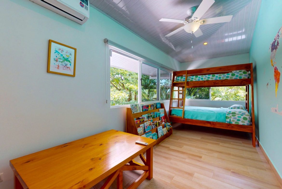 JUNGLE PROPERTY WITH THREE BEDROOMS, IN LOS JARDINES DEL MORETE UVITA – 1.89 ACRES