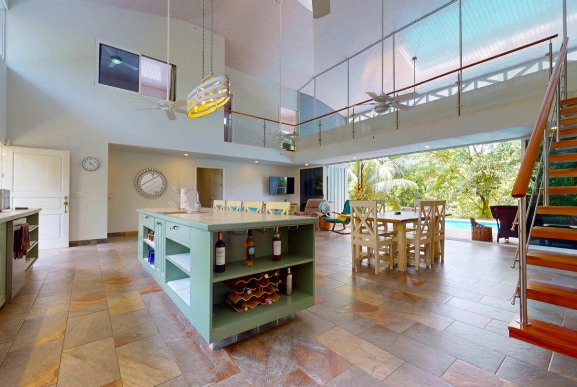JUNGLE PROPERTY WITH THREE BEDROOMS, IN LOS JARDINES DEL MORETE UVITA – 1.89 ACRES