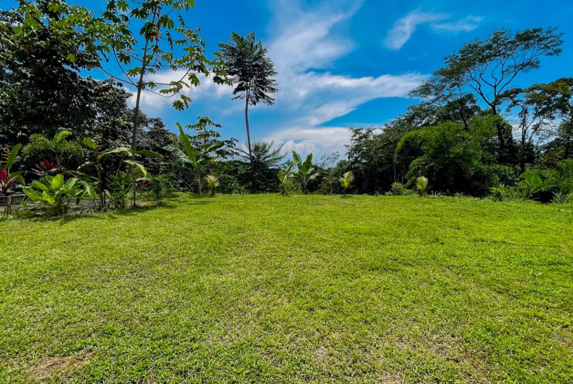 CABIN OF ONE BEDROOM WITH EXTRA BUILDING LOT NEAR TO THE RIVER,  IN OJOCHAL – 1.73 ACRES