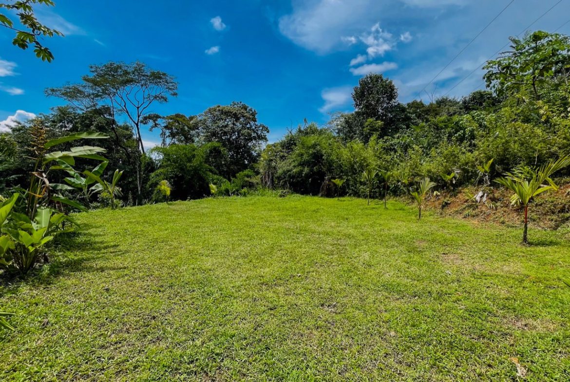 CABIN OF ONE BEDROOM WITH EXTRA BUILDING LOT NEAR TO THE RIVER,  IN OJOCHAL – 1.73 ACRES