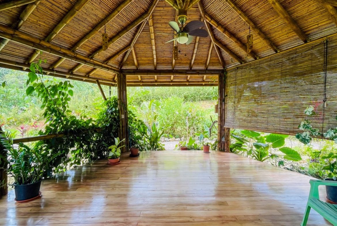CABIN OF ONE BEDROOM WITH EXTRA BUILDING LOT NEAR TO THE RIVER,  IN OJOCHAL – 1.73 ACRES, Uvita, Costa Rica — photo 8