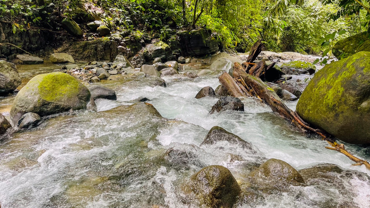 Property For Sale in Ojochal Costa Rica