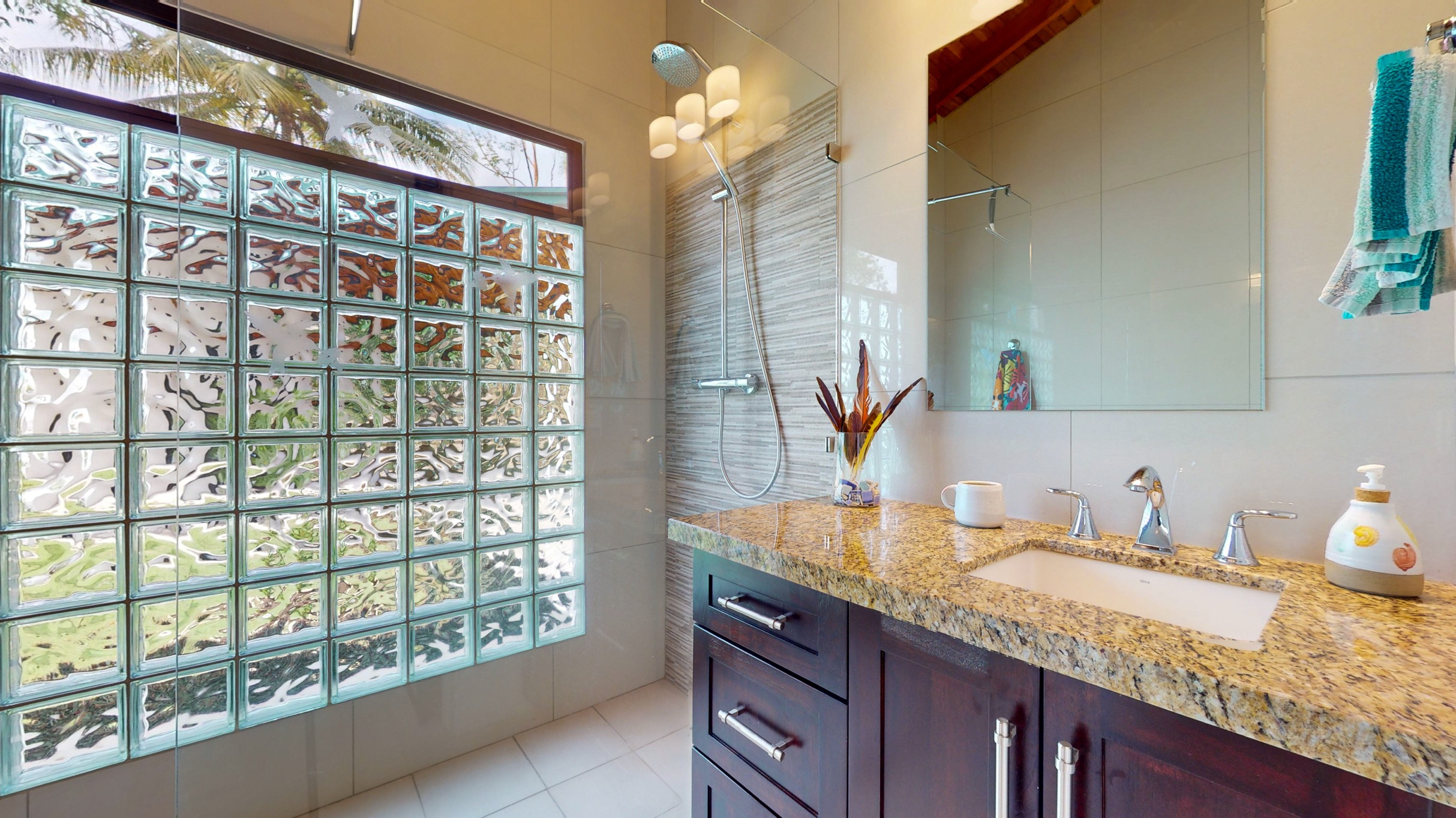 8160 House Chontales David Sherwood 39