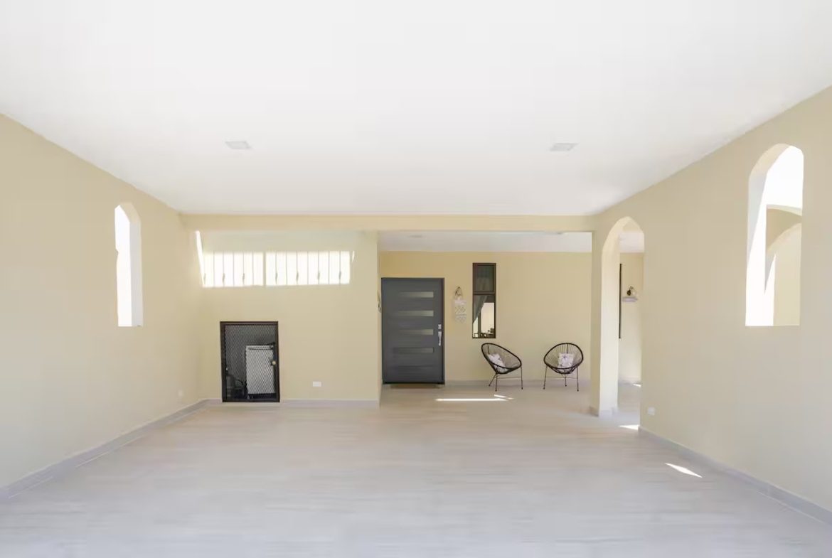 VILLA TORTUGA IN GATED COMMUNITY NEAR TO QUEPOS CENTER  – 0.08 ACRES