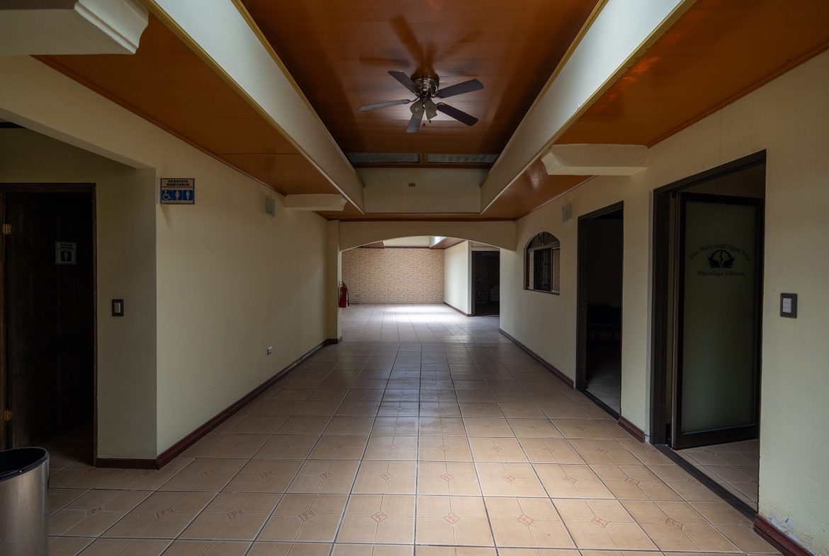 OFFICE PROPERTY WITH TEN ROOMS, IN SAN ISIDRO DEL GENERAL – 0.24 ACRES