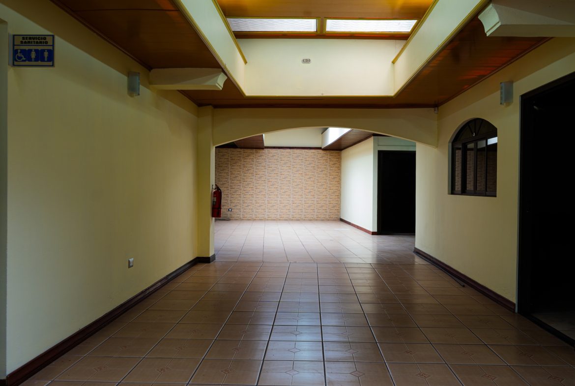 OFFICE PROPERTY WITH TEN ROOMS, IN SAN ISIDRO DEL GENERAL – 0.24 ACRES