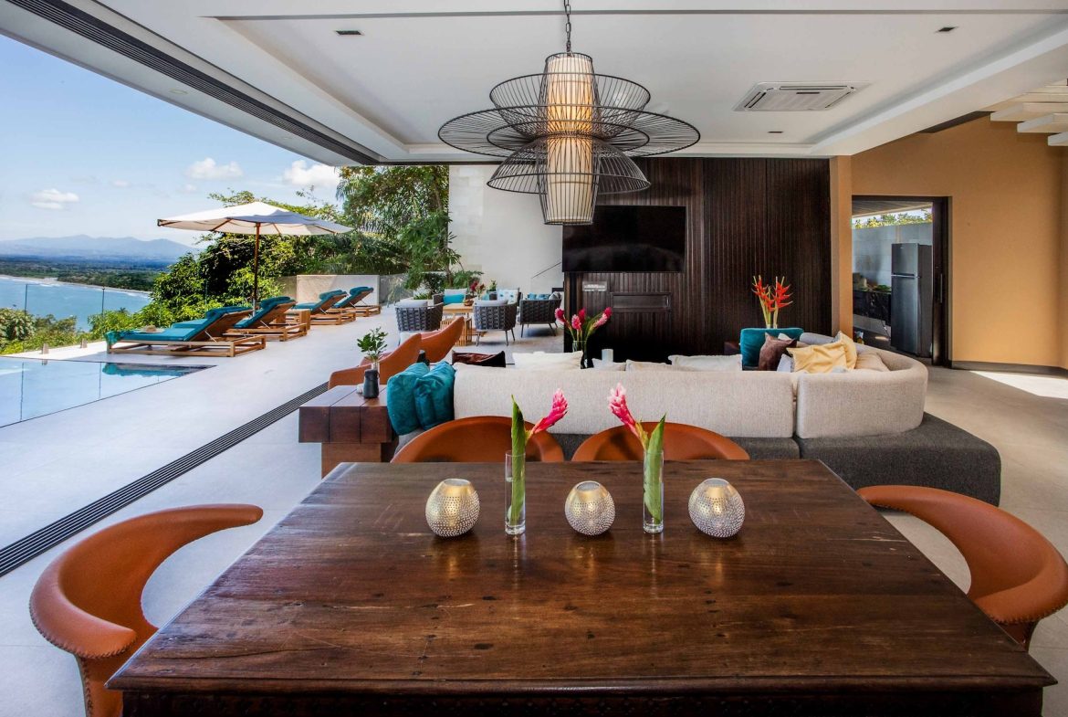 BEAUTIFUL PROPERTY WITH OCEAN FRONT VIEWS, IN QUEPOS – 0.70 ACRES