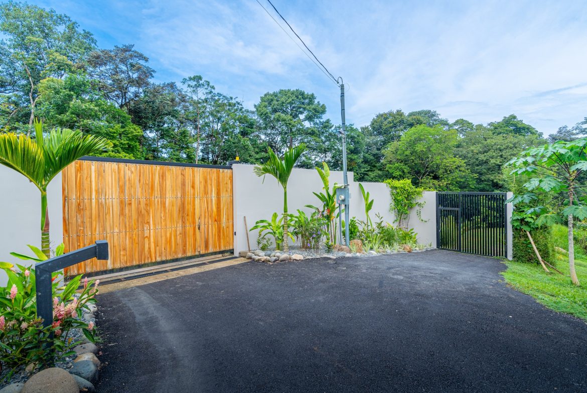 PROPERTY WITH THREE BEDROOM AND GARDEN, IN UVITA – 1.33 ACRES, Uvita, Costa Rica — photo 4