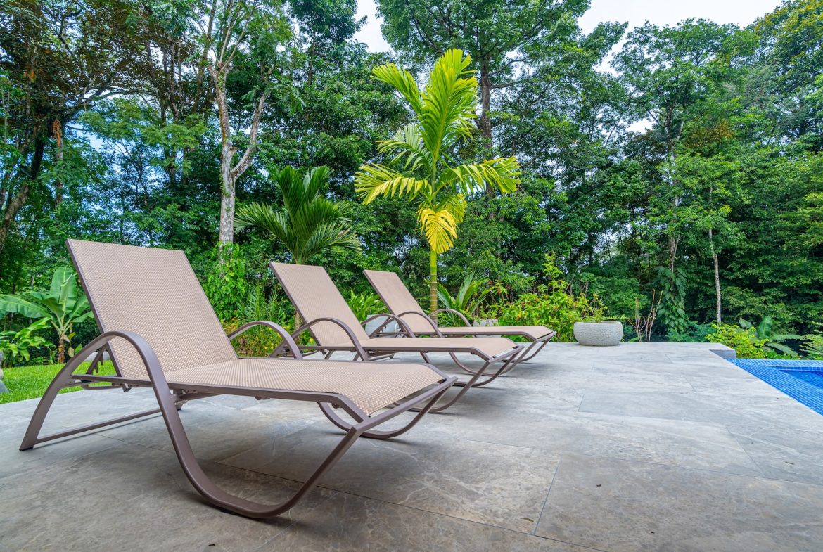 PROPERTY WITH THREE BEDROOM AND GARDEN, IN UVITA – 1.33 ACRES