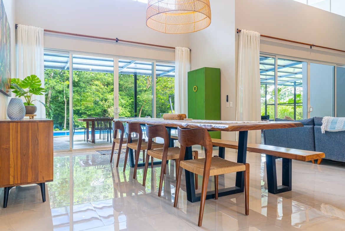 PROPERTY WITH THREE BEDROOM AND GARDEN, IN UVITA – 1.33 ACRES