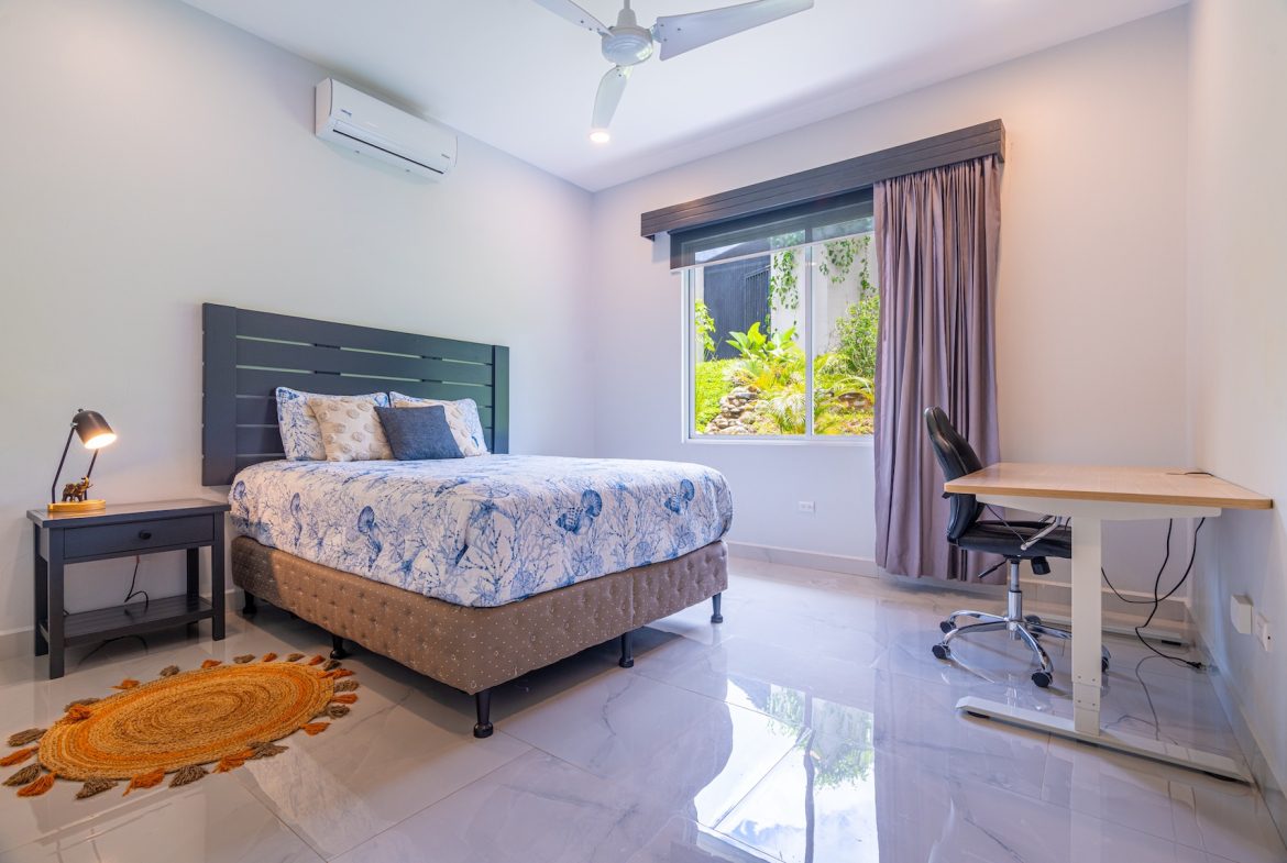 PROPERTY WITH THREE BEDROOM AND GARDEN, IN UVITA – 1.33 ACRES