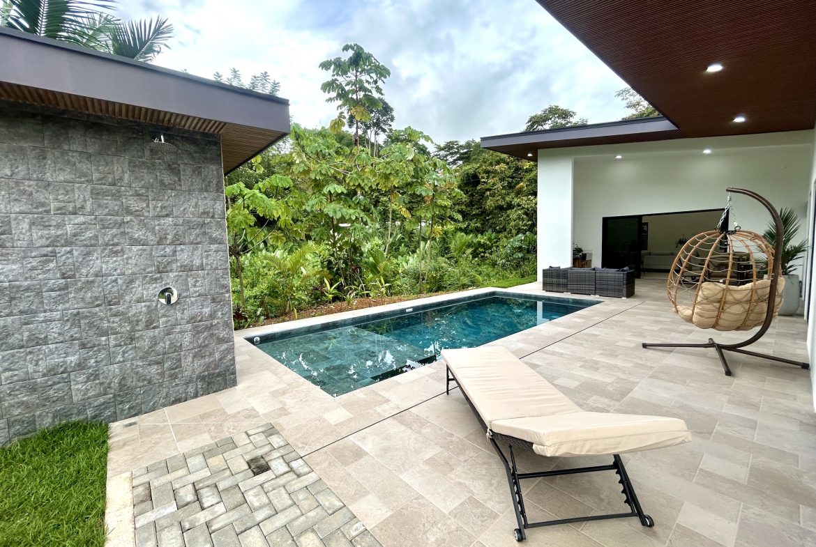 PROPERTY WITH THREE BEDROOM, IN LOS JARDINES DEL MORETE UVITA – 0.20 ACRES