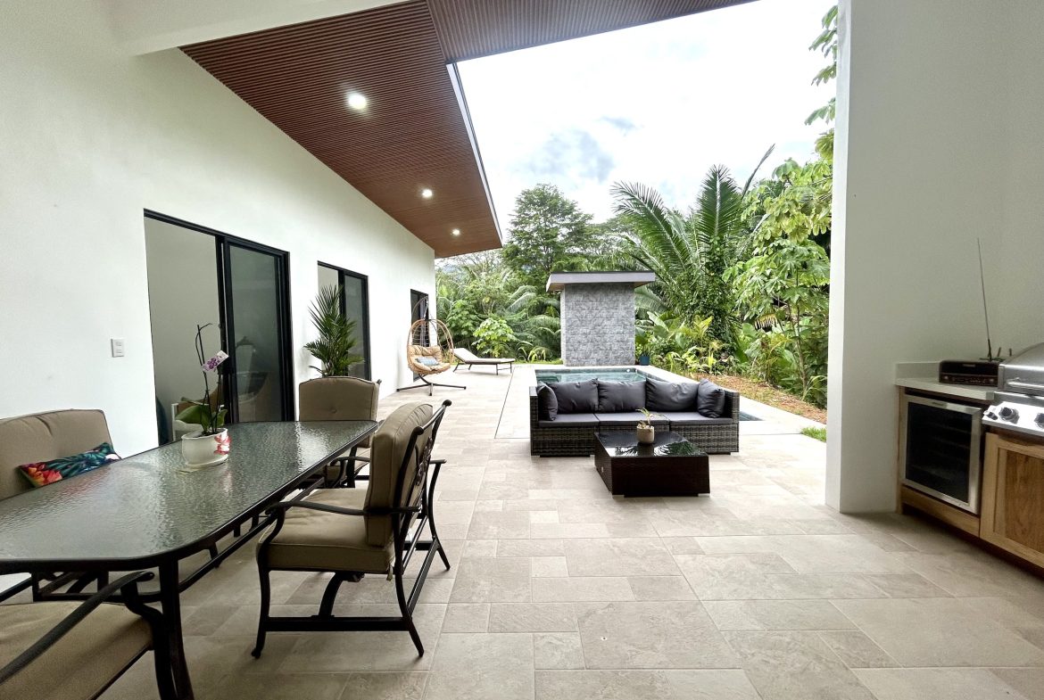 PROPERTY WITH THREE BEDROOM, IN LOS JARDINES DEL MORETE UVITA – 0.20 ACRES