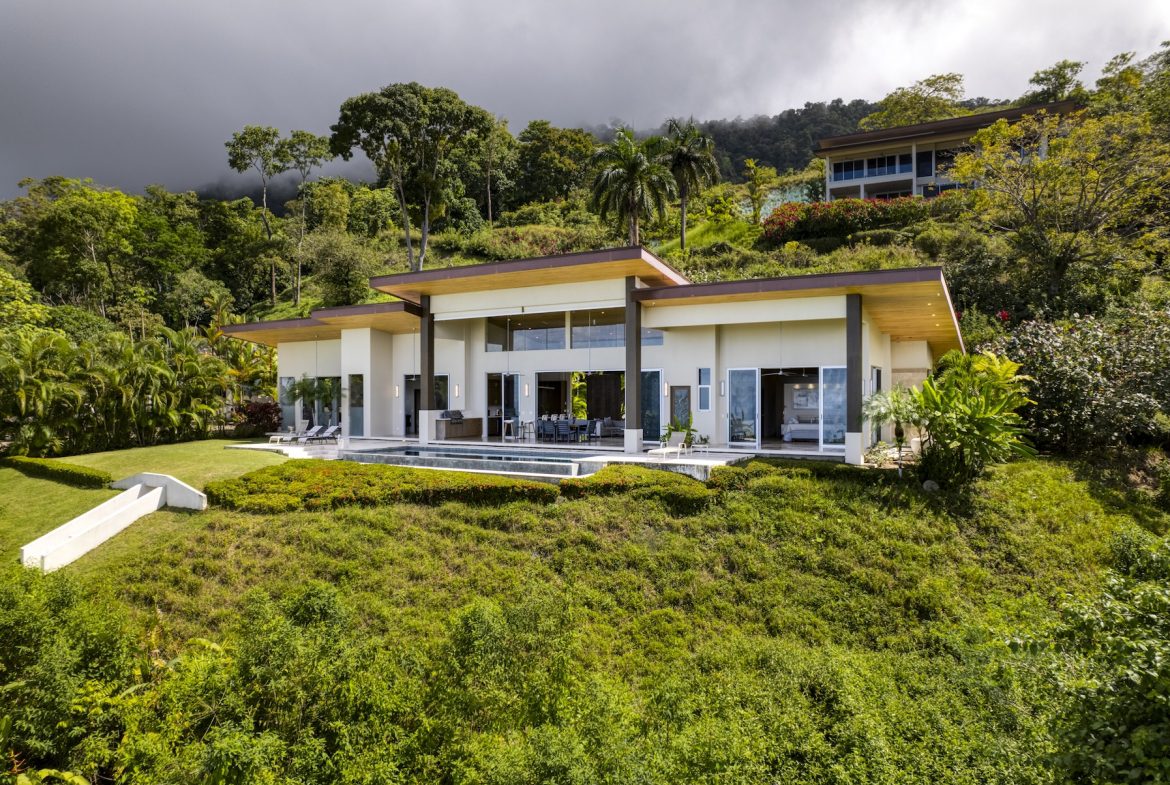 LUXURY OCEAN VIEW HOME IN ESCALERAS NEAR DOMINICAL – 1.58 ACRES, Uvita, Costa Rica — photo 2