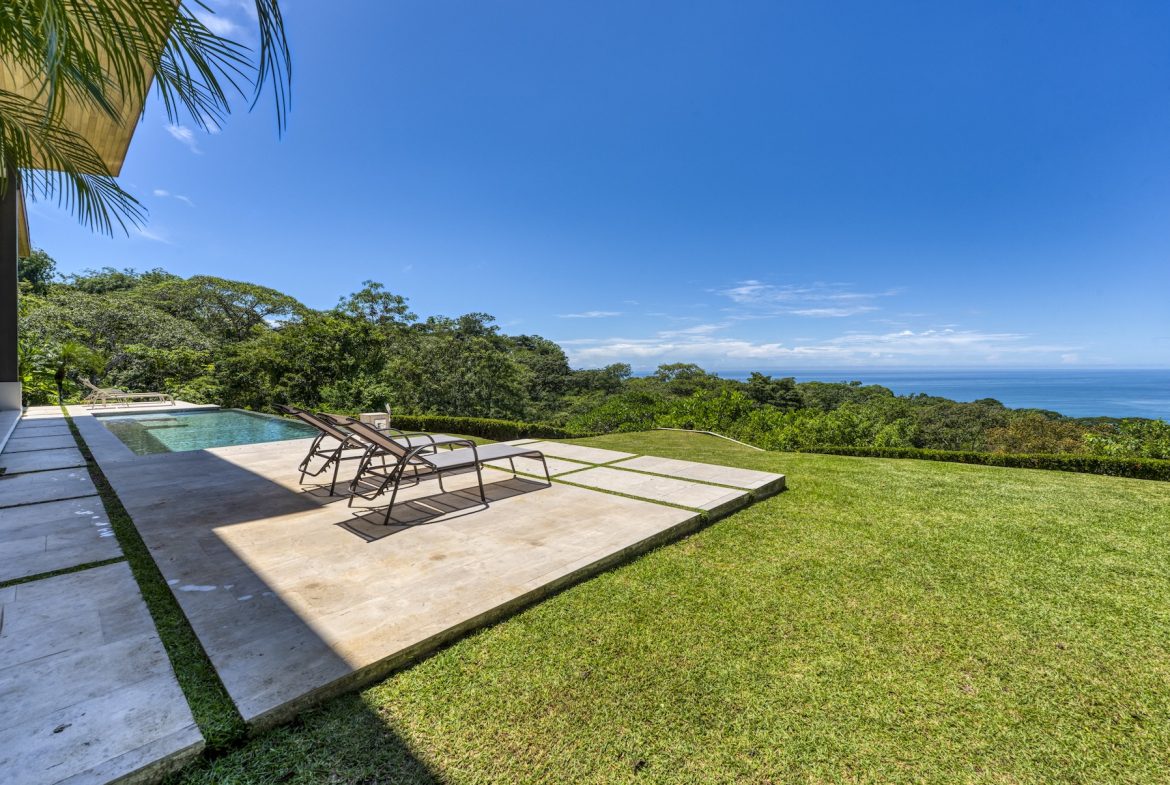 LUXURY OCEAN VIEW HOME IN ESCALERAS NEAR DOMINICAL – 1.58 ACRES