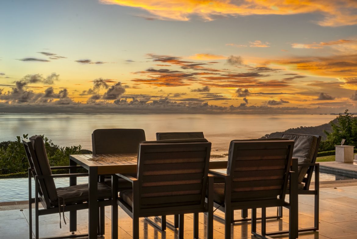 LUXURY OCEAN VIEW HOME IN ESCALERAS NEAR DOMINICAL – 1.58 ACRES