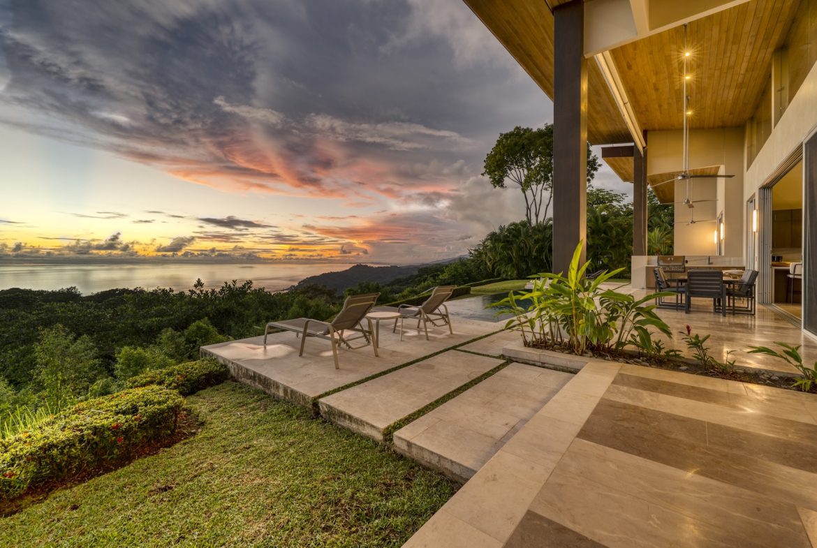 LUXURY OCEAN VIEW HOME IN ESCALERAS NEAR DOMINICAL – 1.58 ACRES