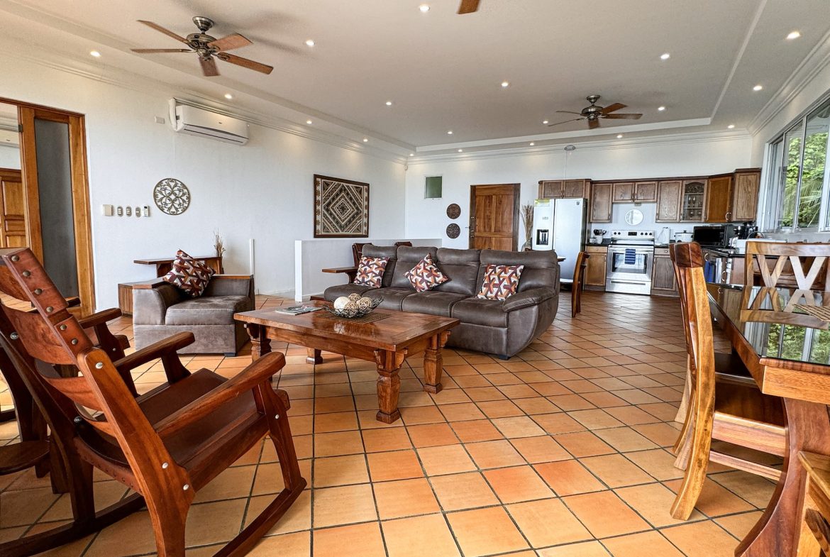 LUXURY PROPERTY WITH FOUR BEDROOMS AND OCEAN VIEWS – 0.26 ACRES, Uvita, Costa Rica — photo 5